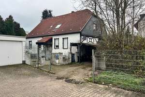 Zweifamilienhaus mit Carport und Garten - – Die vollständige Adresse der Immobilie erhältst du vom Anbieter., 44869 Höntrop, Bochum – Vorschaubild 2