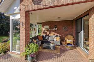 Exklusives Mehrgenerationshaus mit drei Wohneinheiten und 
450 m² Wohnfläche auf traumhaftem Grunds – Die vollständige Adresse der Immobilie erhältst du vom Anbieter., 25767 Tensbüttel-Röst – Vorschaubild 5