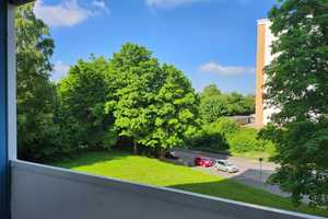 TOP sanierte 3 Zimmer Wohnung mit Balkon und Aufzug – Berliner Allee 34, 58119 Hagen – Vorschaubild 1