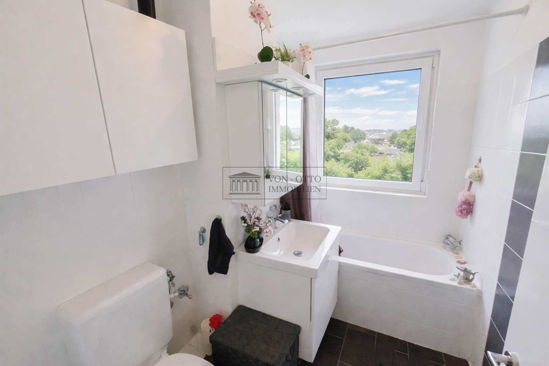 Wohlfühlen mit Balkon & Zukunftspotenzial in begehrter Lage!, Bremen – Bild 4