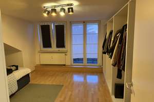 Großzügige 3-Zimmer-Dachgeschosswohnung mit Sonnenbalkon und Blick ins Grüne – Baackesweg 60, 47804 Kempener Feld/Baackeshof, Krefeld – Vorschaubild 12