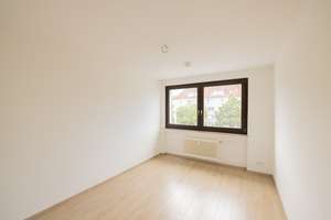 Attraktive 4-Zimmer Wohnung mit 2 Balkonen und Einbauküche – Hagenring 61, 38106 Östliches Ringgebiet, Braunschweig – Vorschaubild 6