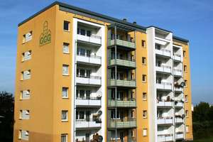 Deine 1. Wohnung mit Balkon zum kleinen Preis – Arno-Schreiter-Str. 10, 9123 Markersdorf, Chemnitz – Vorschaubild 1