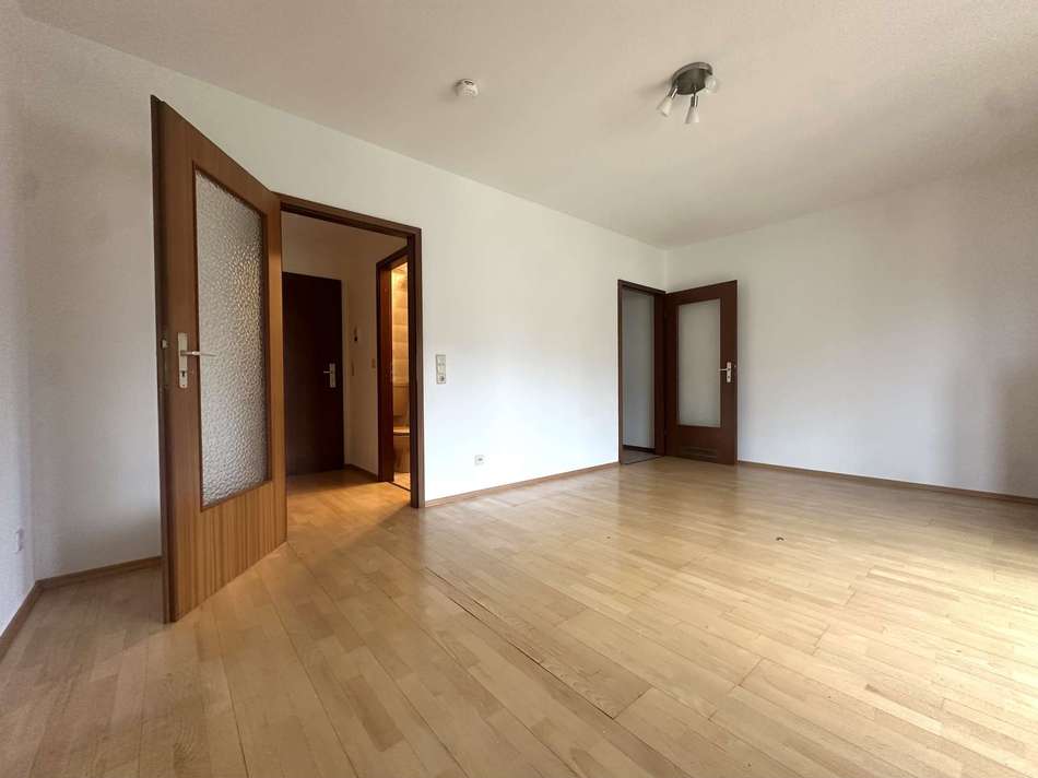 Wohn- und Schlafzimmer