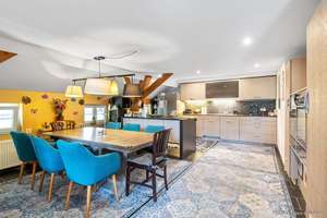 Mehrgenarationenhaus / Ferienhaus / Seminarhaus
Renoviert mit 3 Wohnungen / 686m² Wohfläche / Aufzu – Die vollständige Adresse der Immobilie erhältst du vom Anbieter., 84072 Au in der Hallertau – Vorschaubild 8