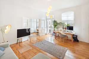 Sanierter Altbau: 2 Zimmer & Balkon in bester Mitte-Lage / bezugsfrei – Torstraße 185, 10115 Berlin – Vorschaubild 1