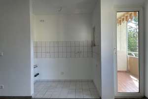 Gemütliche 2,5 Zimmer-Wohnung mit Kochnische und Loggia – Stintzingstr. 11, 91052 Rathenau, Erlangen – Vorschaubild 2