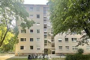 "Großzügige 5-Zimmer-Wohnung mit Balkon, Garage & Aufzug – attraktive Kapitalanlage in Regensburg" – Die vollständige Adresse der Immobilie erhältst du vom Anbieter., 93057 Reinhausen, Regensburg – Vorschaubild 2