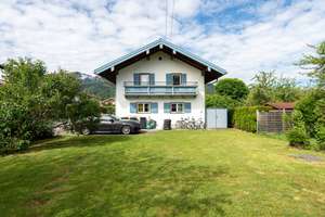 Wohnen oder investieren im Herzen von Grassau - Bestandshaus mit Potential – Die vollständige Adresse der Immobilie erhältst du vom Anbieter., 83224 Grassau – Vorschaubild 1
