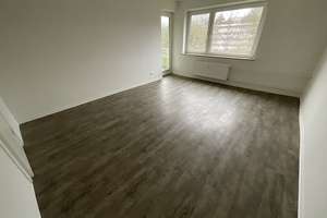 Helle 2,5 Zimmer- Wohnung im 2.Obergeschoss mit Balkon und Tageslichtbad mit Wanne – Klipperstr. 2, 23558 Buntekuh, Lübeck – Vorschaubild 16