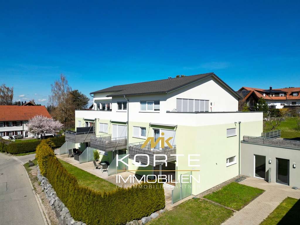 Immobilie in Weiler-Simmerberg - Exklusive Erdgeschosswohnung mit Sonnenterrasse in Simmerberg im Allgäu – modern und barrierefrei - Bild 0