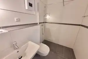 Aufwändig sanierte Ein-Zimmerwohnung mit eigenem Garten in Bonn - Ippendorf – Höhenweg 1, 53127 Bonn – Vorschaubild 6