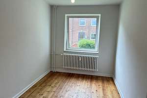 Erdgeschosswohnung mit schickem Dielenboden! – Hertzstraße 76, 24149 Neumühlen-Dietrichsdorf, Kiel – Vorschaubild 4
