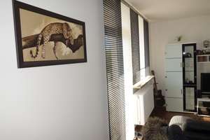 Helle teilmöblierte 2-Zi.-Whg. mit Westbalkon in BMW-Nähe, neuwertige EBK, provisionsfrei. – Schleissheimerstrasse 303, 80809 Am Riesenfeld, München – Vorschaubild 3