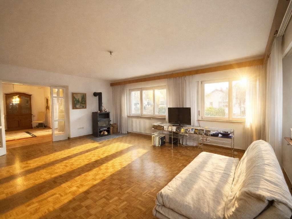 Immobilie in Weiterstadt - Repräsentatives freistehendes Einfamilienhaus mit außergewöhnlich viel Platz - Bild 6