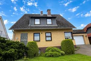 Zweifamilienhaus in ruhiger Wohnlage mit großem Garten und Garage in HH-Sinstorf – Die vollständige Adresse der Immobilie erhältst du vom Anbieter., 21079 Sinstorf, Hamburg – Vorschaubild 3