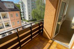 Helle 3-Zimmer-Wohnung in Wöhrd! 4. OG ohne Aufzug – Georg-Strobel-Str. 52, 90489 Wöhrd, Nürnberg – Vorschaubild 1