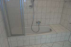 Bald frei !! Gemütliche Wohnung mit Balkon, EBK und Tageslichtbad in BME / Garage vorhanden – Berliner Str. 35, 55583 Bad Münster am Stein-Ebernburg – Vorschaubild 9