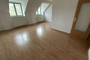 Schlafzi. hofseitig - EBK vorhanden *** - Bad mit Fenster - frei ab 1.7.26 – Frankenberger Str. 195, 9131 Ebersdorf, Chemnitz – Vorschaubild 1