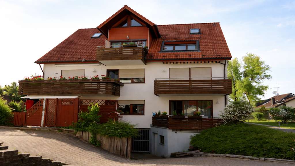 Immobilie in Hildrizhausen - 1814 – Gepflegte 2-Zimmer-Wohnung mit Balkon & drei Tiefgaragen in Hildrizhausen! - Bild 0