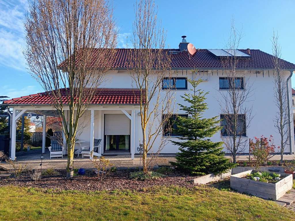 Immobilie in Sickte - Modernes Einfamilienhaus mit 5 Zimmern und Carport in Sickte - Bild 2