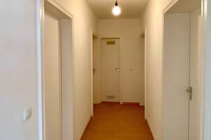 Großzügige 4,5-Zimmer-Wohnung mit 130 m², Balkon und Garage mit Wallbox – Die vollständige Adresse der Immobilie erhältst du vom Anbieter., 81927 Englschalking, München – Vorschaubild 13