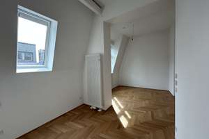 Schick und gemütlich: 1,5-Zimmer DG-Wohnung im sanierten Stilaltbau am Rande des Bahnhofsviertels – Gutleutstraße 30, 60329 Bahnhofsviertel, Frankfurt am Main – Vorschaubild 7