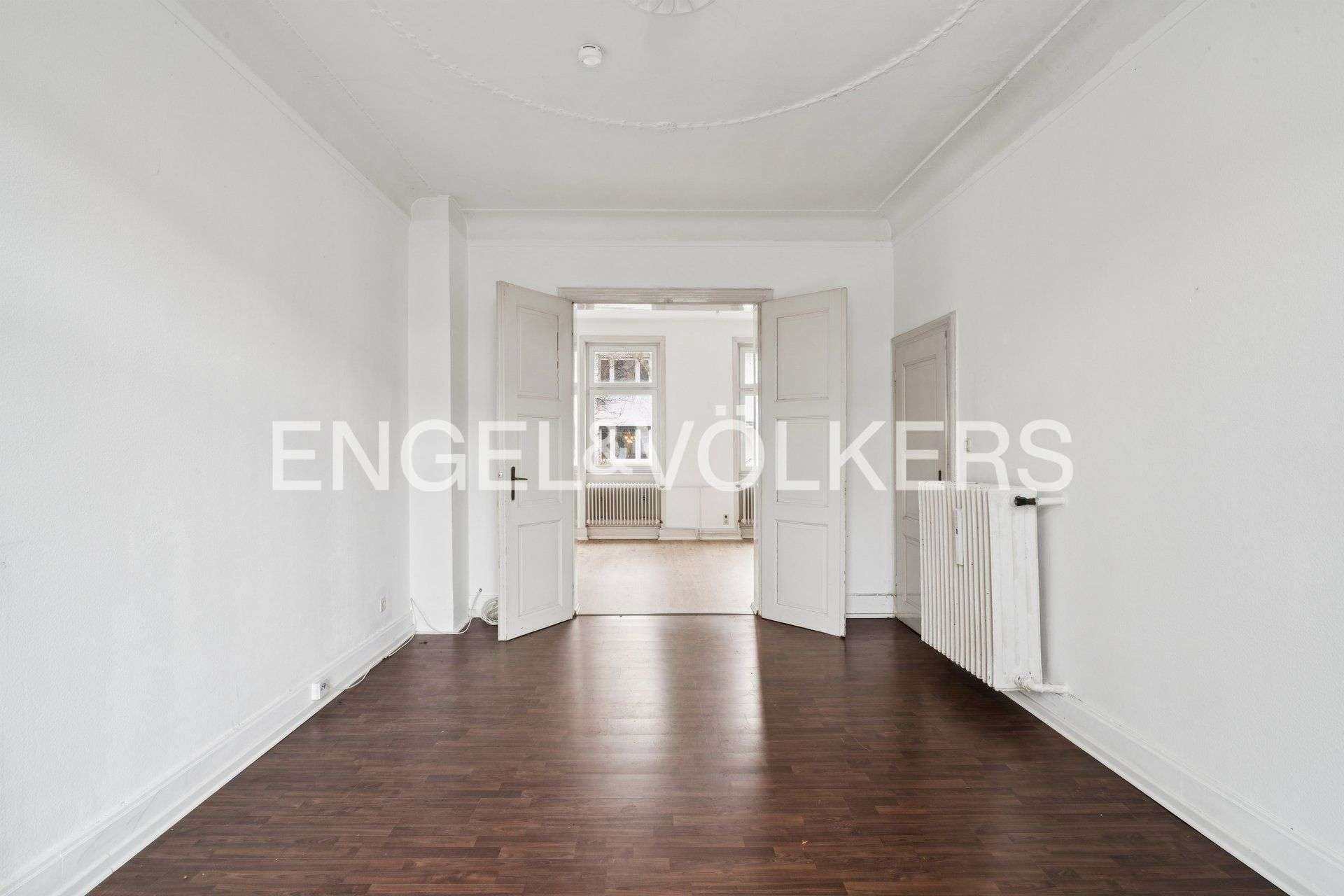 Charaktervolles Stadthaus aus 1914 mit viel Raum, Garten und Ausbaupotenzial, Frankfurt am Main – Bild 2