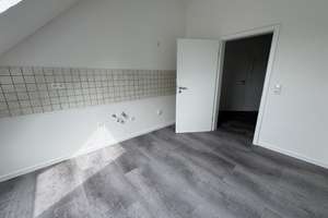 Komplett renovierte und helle Dachgeschosswohnung in zentraler und naturnaher Lage in Do-Berghofen – 44149 Oespel, Dortmund – Vorschaubild 10