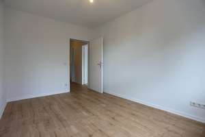 VOLLSTÄNDIG RENOVIERTE 3 ZIMMER WOHNUNG IN VENNHAUSEN MIT GROßEM BALKON UND NEUEM LAMINAT – Vennhauser Allee 186, 40627 Vennhausen, Düsseldorf – Vorschaubild 22