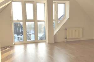 ***LICHTDURCHFLUTETES DACHGESCHOSS IN RUHIGER LAGE MIT VIEL PLATZ*** – Franz-Wiesner-Str. 12, 9131 Ebersdorf, Chemnitz – Vorschaubild 8