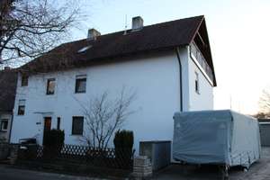 3 Fam.Haus mit Doppelgarage, Photovoltaik und großen Garten – Die vollständige Adresse der Immobilie erhältst du vom Anbieter., 90587 Veitsbronn – Vorschaubild 1