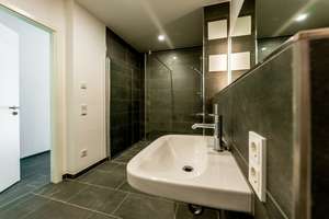 Ideale Familienwohnung im Hochparterre: 3-Zi. mit großzügigem Wohn-Ess-Küchen-Bereich und Balkon – Die vollständige Adresse der Immobilie erhältst du vom Anbieter., 81677 Echarding, München – Vorschaubild 27