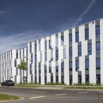 Moderne Büroflächen direkt am BER