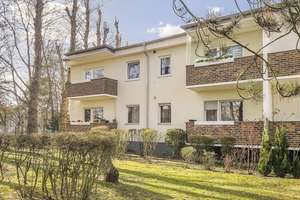 Helle Hochparterre-Wohnung mit Balkon in Sackgassenlage