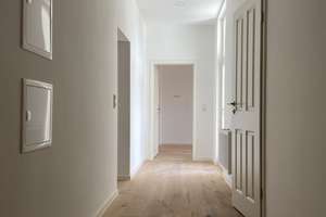 Gemütliche und Kernsanierte 2 Zimmer Wohnung im Altbau