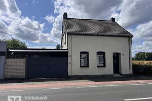 Einfamilienhaus zzgl. Nebengebäude und Carport auf großem Grundstück in Rath/Heumar – Die vollständige Adresse der Immobilie erhältst du vom Anbieter., 51107 Rath/Heumar, Köln – Vorschaubild 1