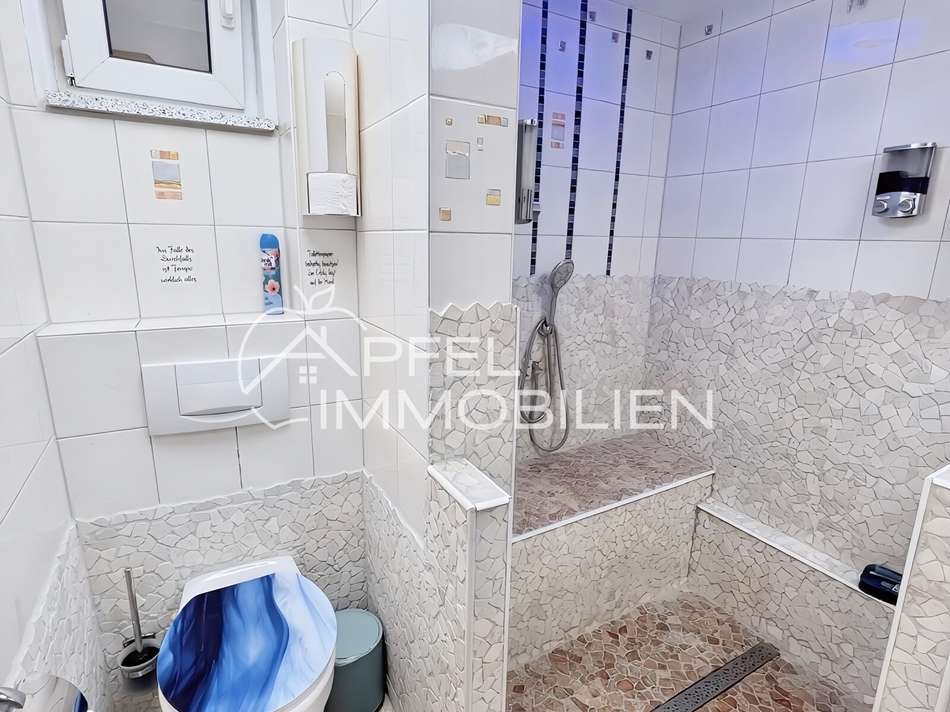 Badezimmer + WC