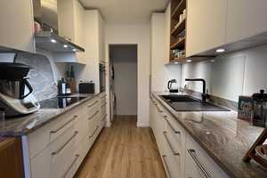 von Privat + sofort frei! Sanierte DHH in 1A-Lage mit schönen Bädern & EBK, Dachterrasse, Carport – Hochtaunuskreis – Vorschaubild 11