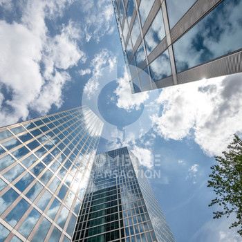 Arbeiten über den Dächern Münchens - combine Transaction