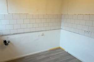von PRIVAT: ruhig und schön wohnen: 3,5 Z | 2. OG | KM 494€ – Fernewaldstraße 37, 46119 Klosterhardt-Nord, Oberhausen – Vorschaubild 2