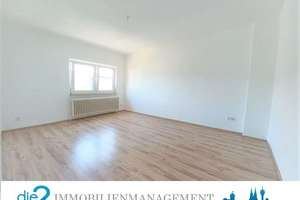 Schöne 2-Zimmerdachgeschosswohnung mit Gartenmitbenutzung zu vermieten!