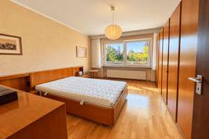 Wohnen zwischen Rhein & Schlosspark – großzügige 3-Zi-Whg. mit Balkon und 2 TG-Plätzen in Urdenbach – 40593 Urdenbach, Düsseldorf – Vorschaubild 6