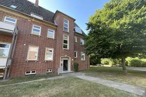 2 Zimmer-Wohnung mit Balkon und Tageslichtbad mit Dusche in verkehrsberuhigter Lage