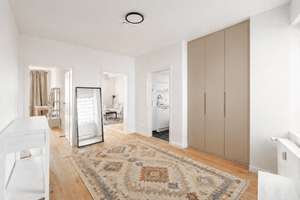 City-Traum mit Südbalkon, großen Räumen und Ausblick zum Verlieben! – Die vollständige Adresse der Immobilie erhältst du vom Anbieter., 10243 Friedrichshain, Berlin – Vorschaubild 14