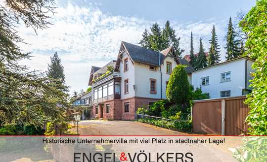 Historische Unternehmervilla mit viel Platz in stadtnaher Lage!