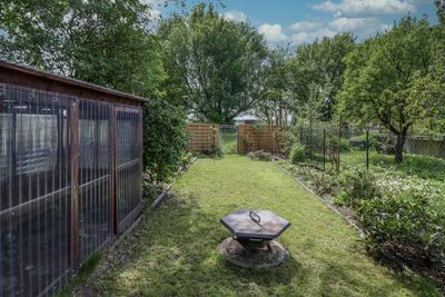 Seltene Gelegenheit in Stahnsdorf-Schenkenhorst – Zwei benachbarte Eigentumswohnungen mit ca. 127 m²