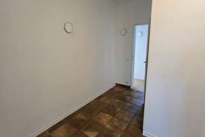 Helle 3,5 Zimmerwohnung mit Balkon nahe dem Klinikum! – Die vollständige Adresse der Immobilie erhältst du vom Anbieter., 42653 Gräfrath, Solingen – Vorschaubild 5