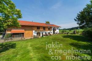 Ökologisch saniertes Bauernhaus mit 360 m² Wohnfläche, Ausbaureserve und eigenem Wald im Chiemgau – Die vollständige Adresse der Immobilie erhältst du vom Anbieter., 83547 Babensham – Vorschaubild 19