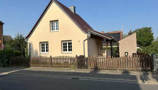 Bild von Tolles, frei stehendes Einfamilienhaus im Herzen von Saulheim direkt vom privaten Anbieter